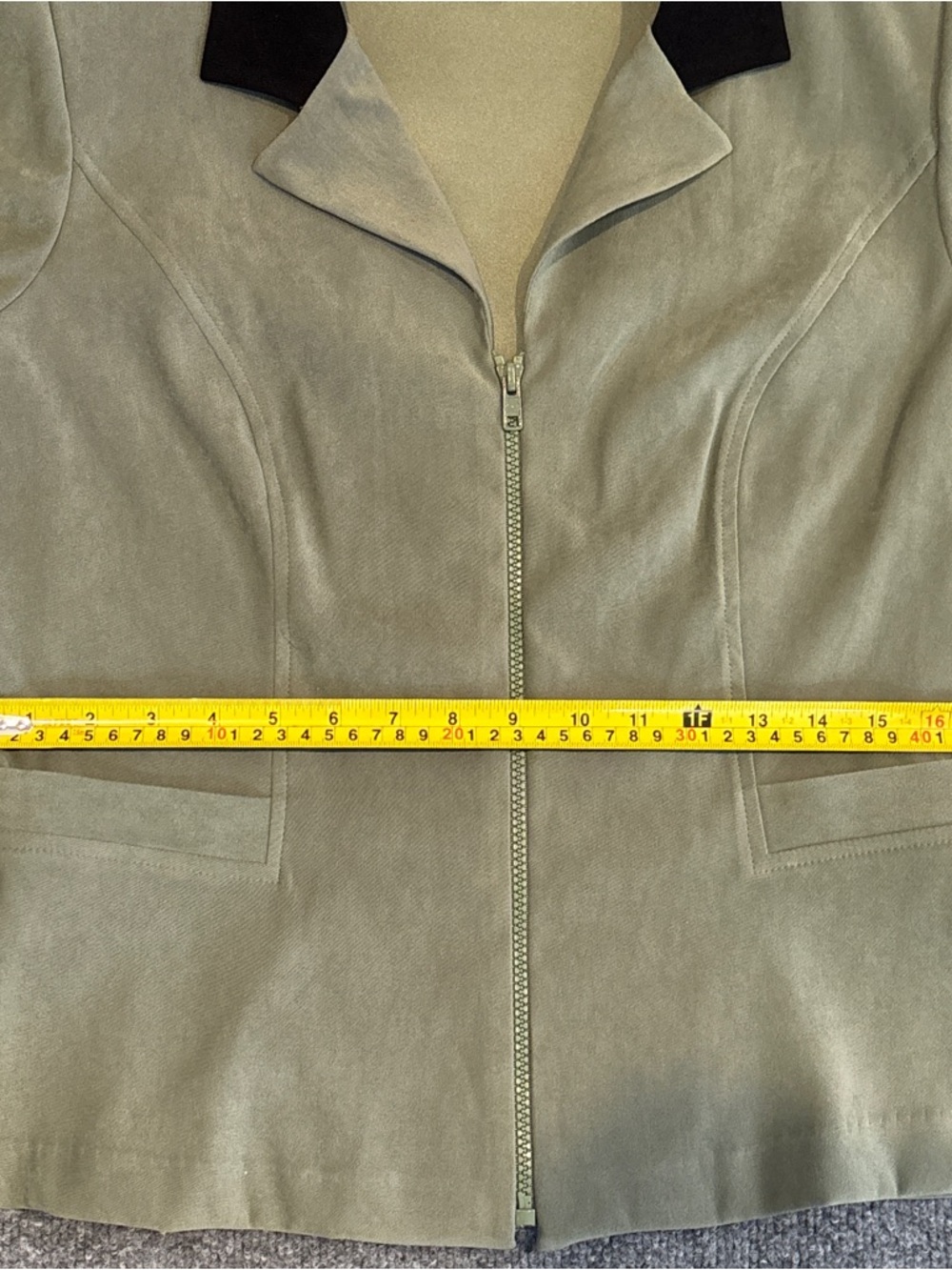 Vintage Scarlett Olive Green Zip Top with Black Pants 2-piece pantsuit Size 10 - Picture 5 of 14